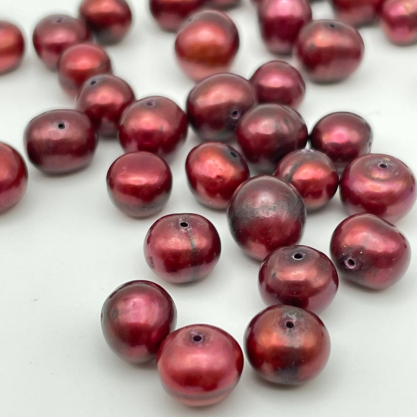 8mm Red Pearls Corrugated Single Bead