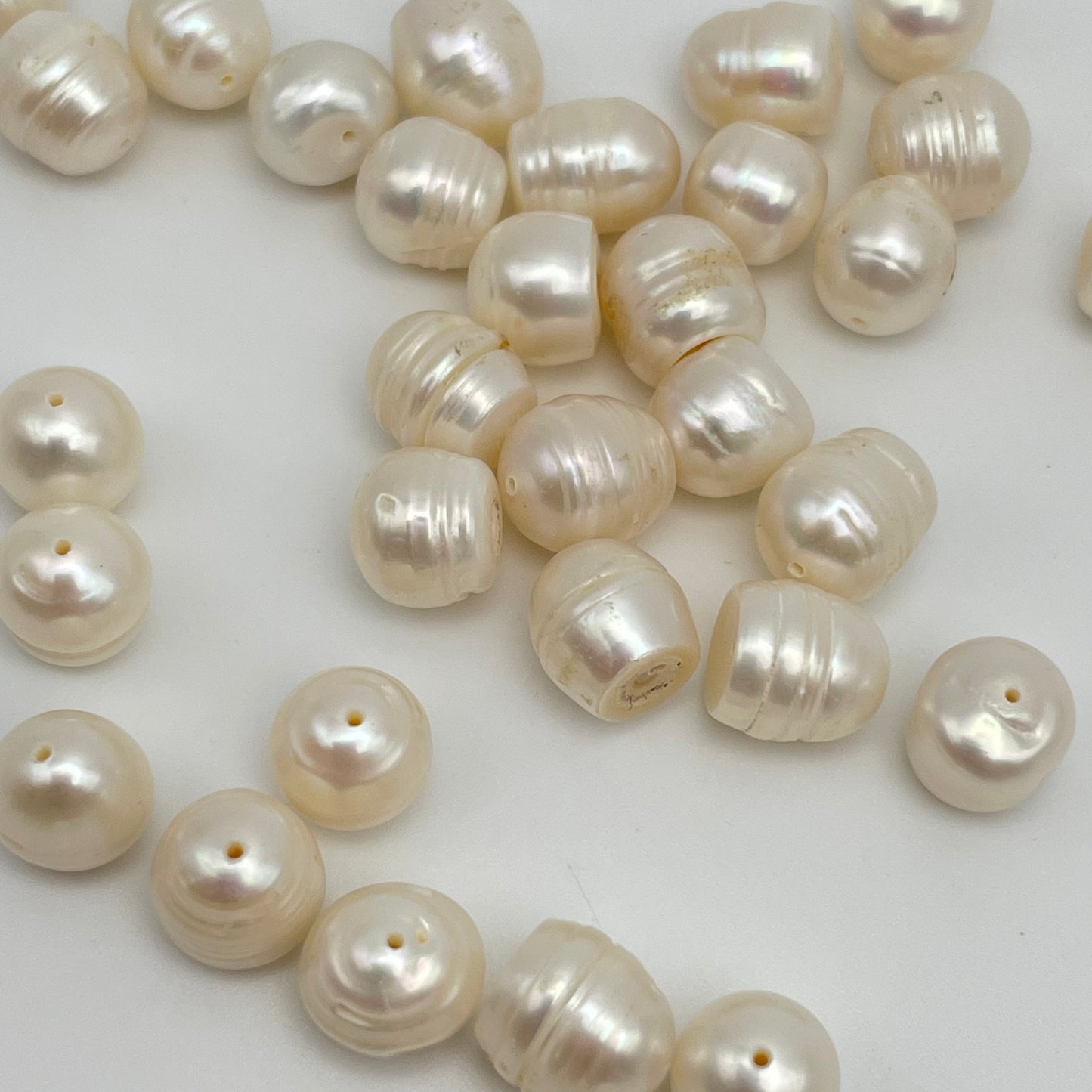 8mm White Pearls Corrugated Single Bead