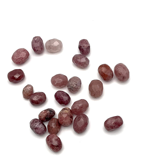 20mm Strawberry Quartz Faceted Oval Single Bead.